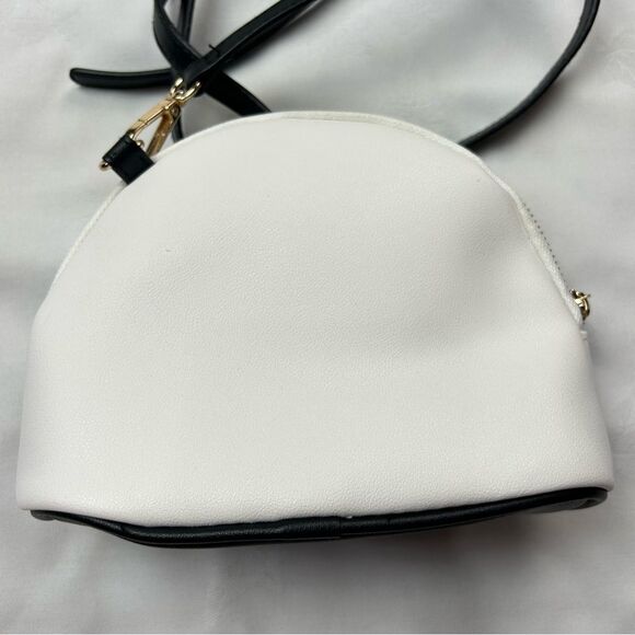 Sanrio Hello Kitty Crossbody Purse with Charms Adjustable Strap Zip White Red - Picture 11 of 15